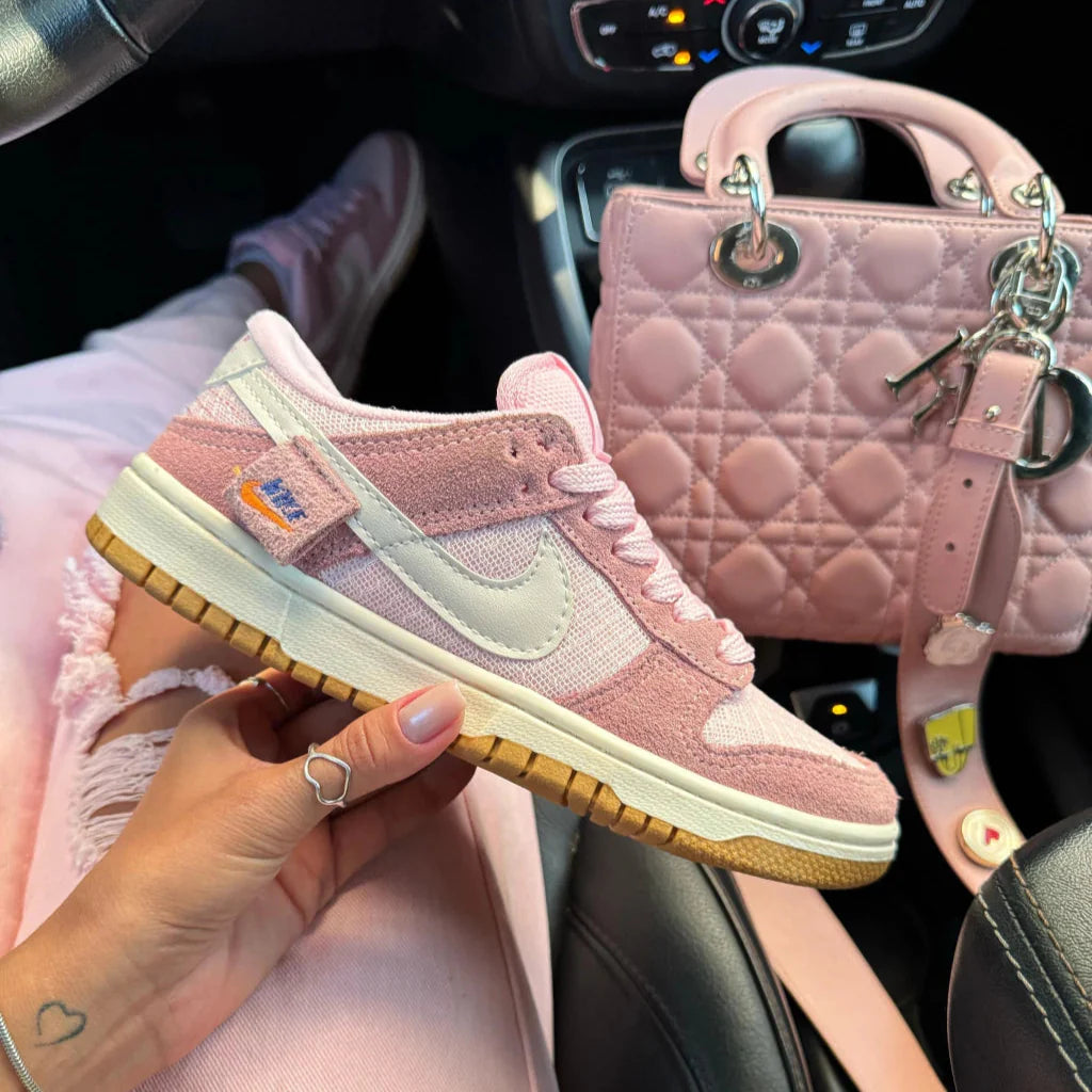 Nike Air Dunk Low Teddy Bear Rosa (Edição Limitada)