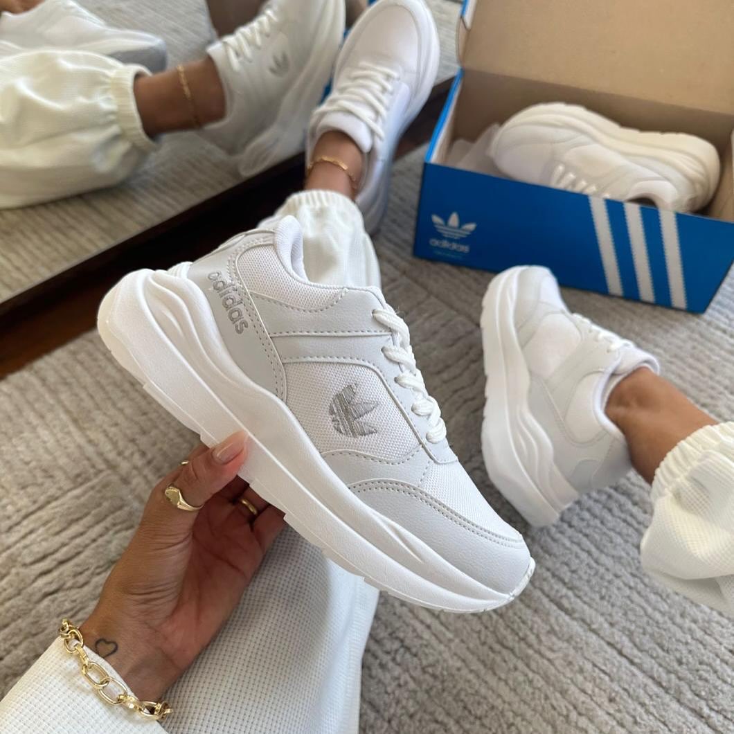 Tênis Adidas Femmy Fit - Premium