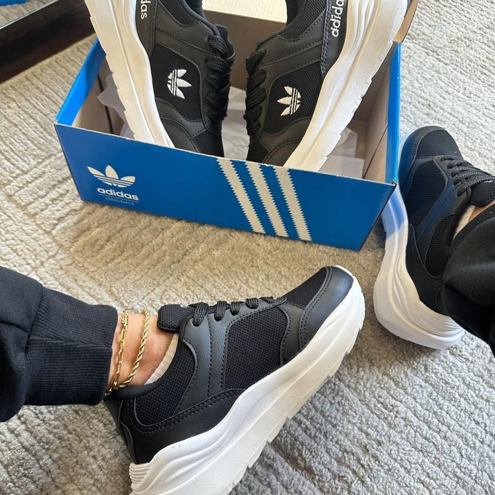 Tênis Adidas Femmy Fit - Premium