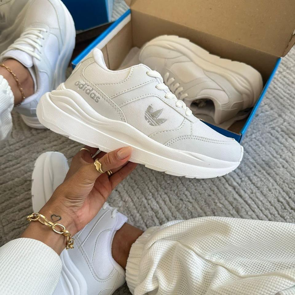 Tênis Adidas Femmy Fit - Premium