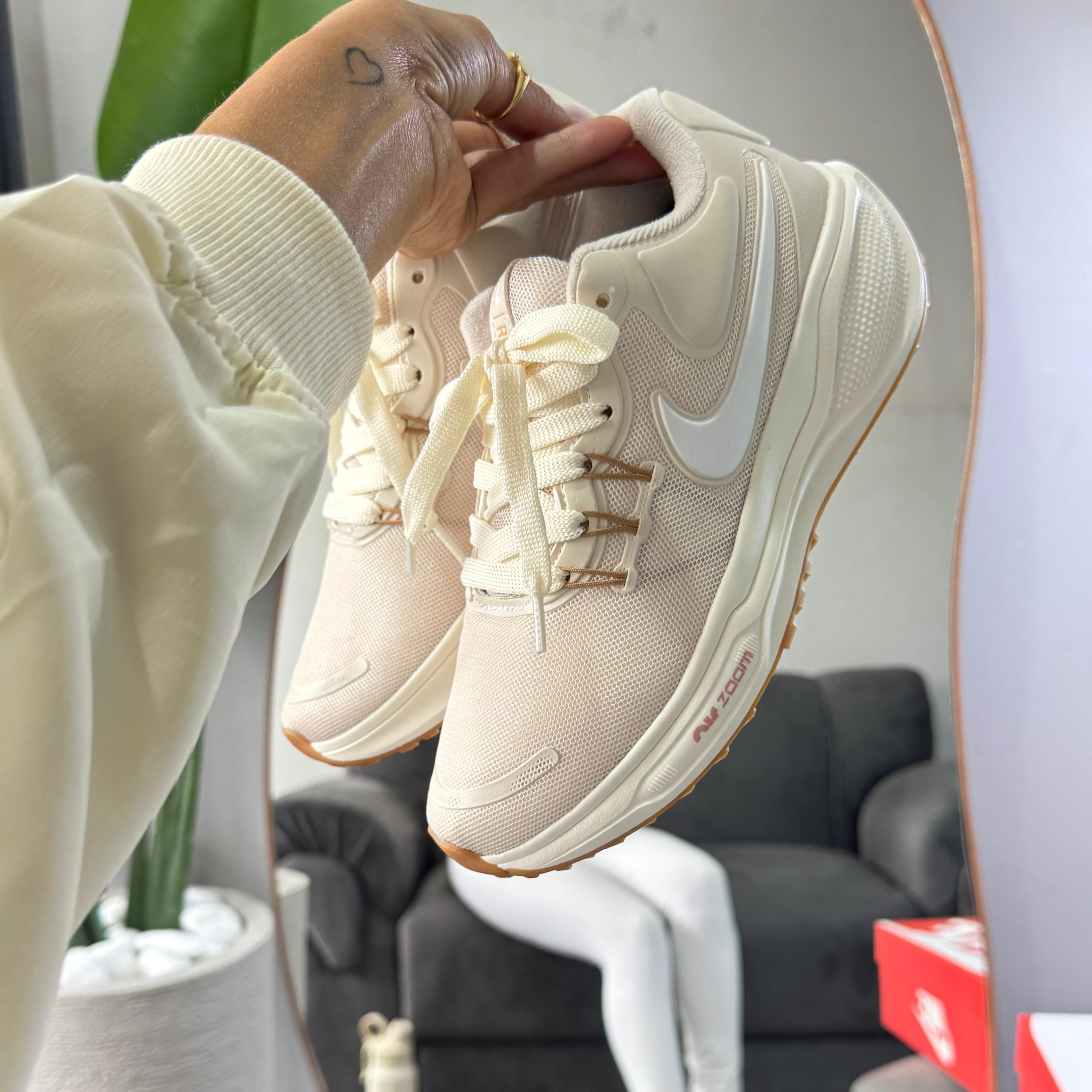 Tênis Zoom Revolution - Premium