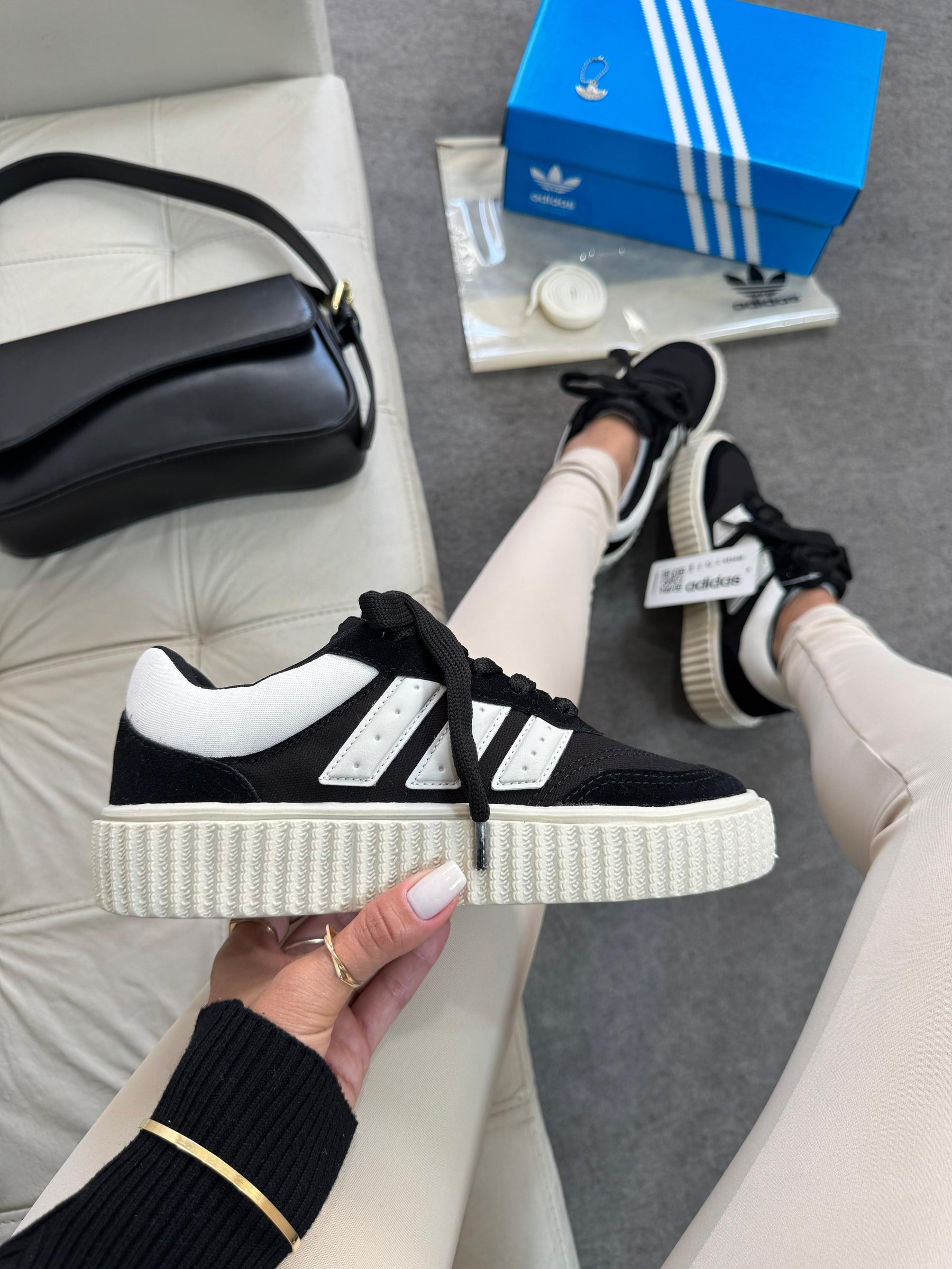 Tênis Adidas Space Casual - Premium