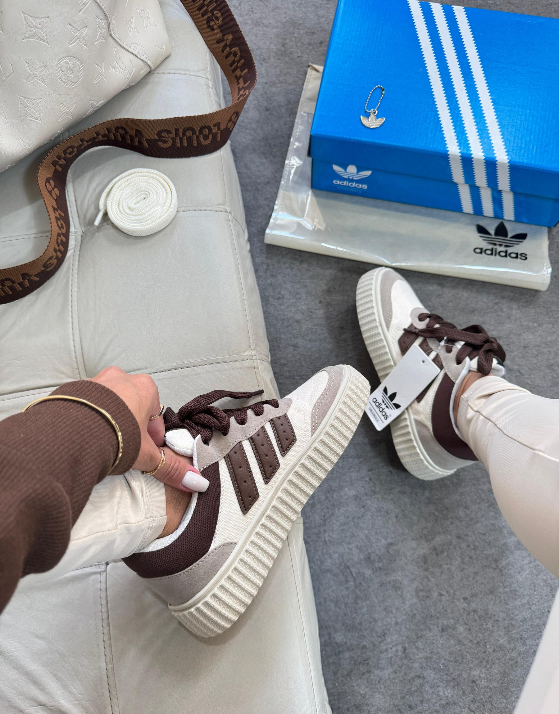 Tênis Adidas Space Casual - Premium