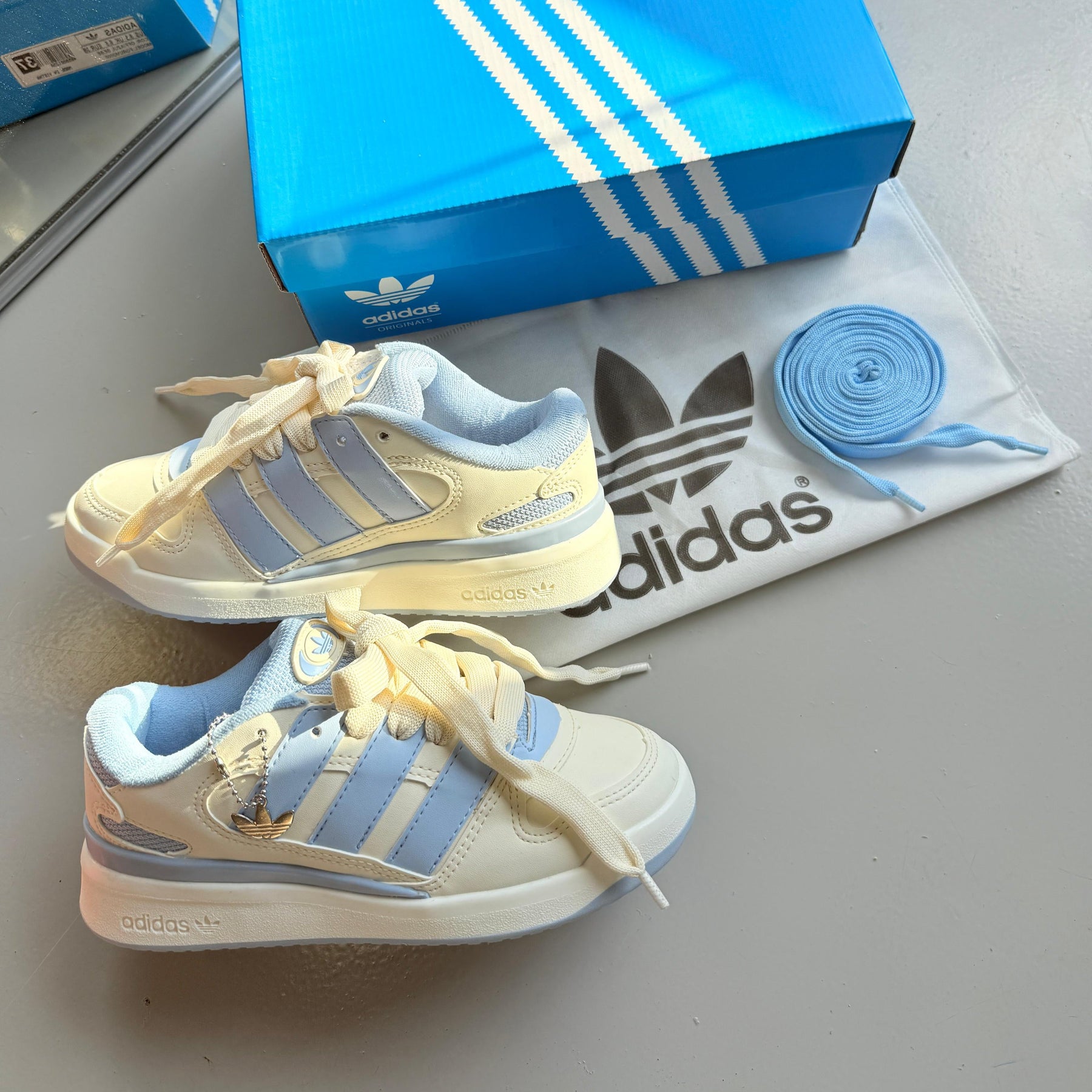 Tênis AD 2000 - (Edição Limitada)