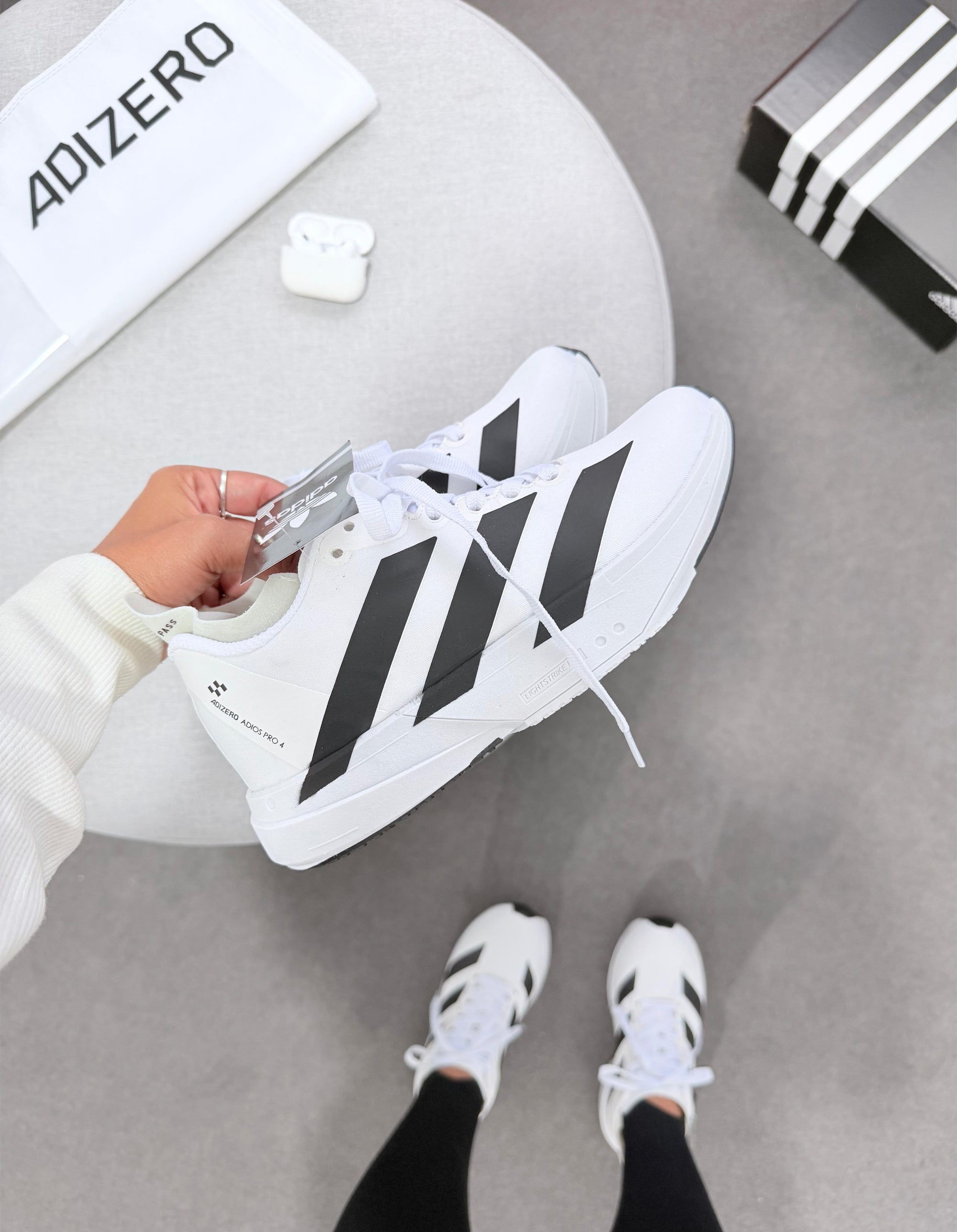 Tênis Adidas PRO 4 | Premium