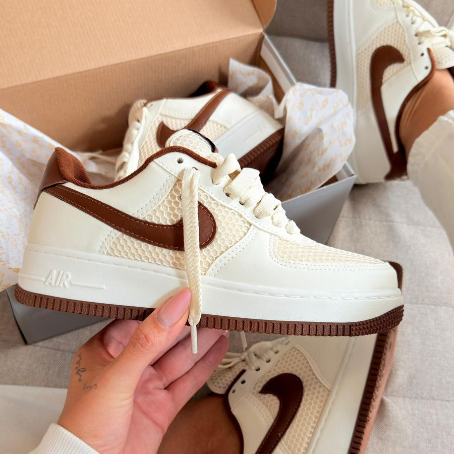 Tênis AIR FORCE OFF/CASTANHO | Premium