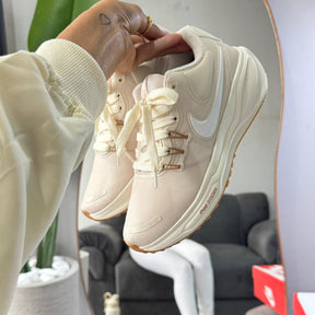 Tênis Zoom Revolution - Premium